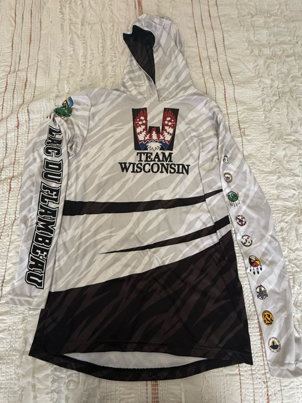 Team Wisconsin Graphic Hooded Pullover - White & Black